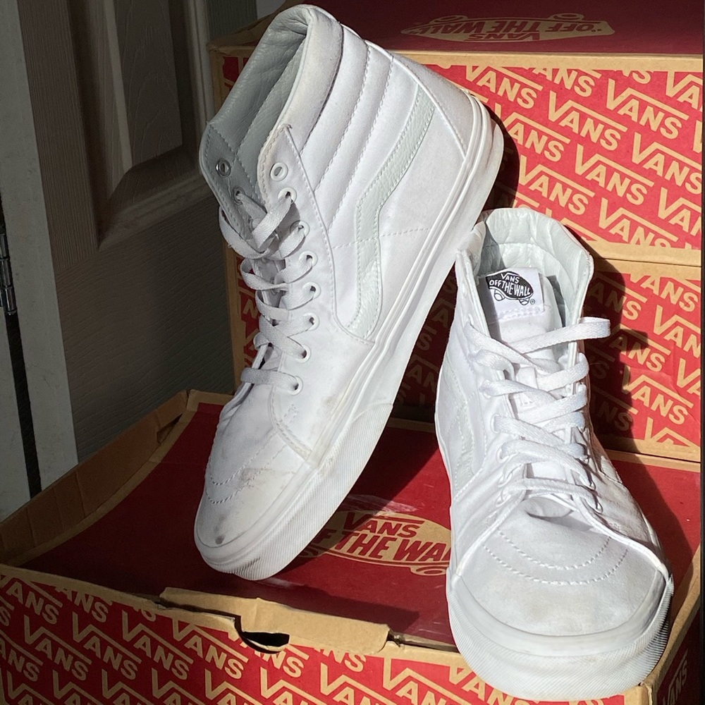 High top sk8 hi white vans